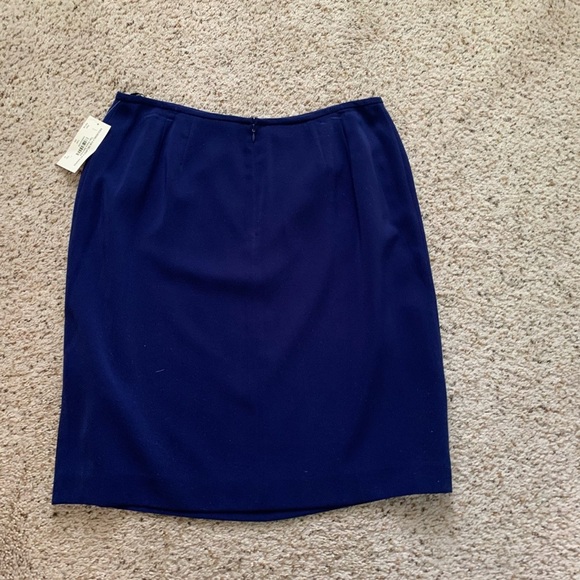 New Skirt Kasper navy blue woman’s size 16P - Picture 2 of 4